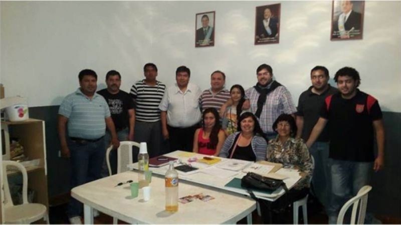 Radicales en llamas en Tinogasta