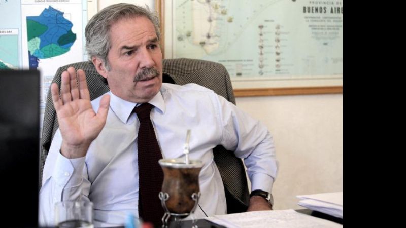 "Scioli fue el más honesto porque habló de devaluación y Macri no contestó"