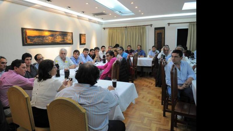 Corpacci se reunió con los intendentes
