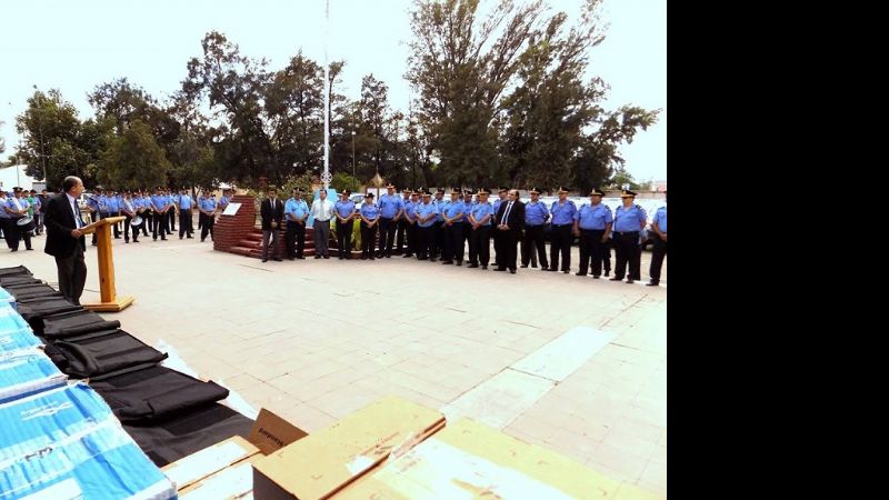 Equipan con más elementos de seguridad a la Policía de la Provincia