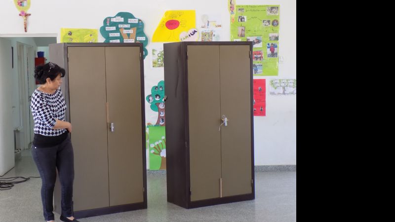 Entrega de mobiliario a escuelas de Santa María