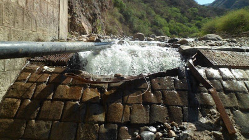 Refaccionan el Dique nivelador de La Toma