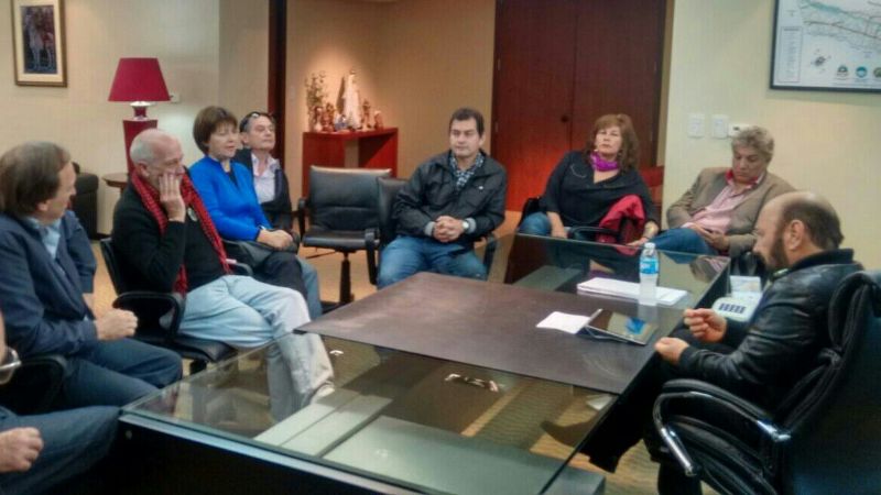 Dirigentes catamarqueños con el gobernador de Formosa