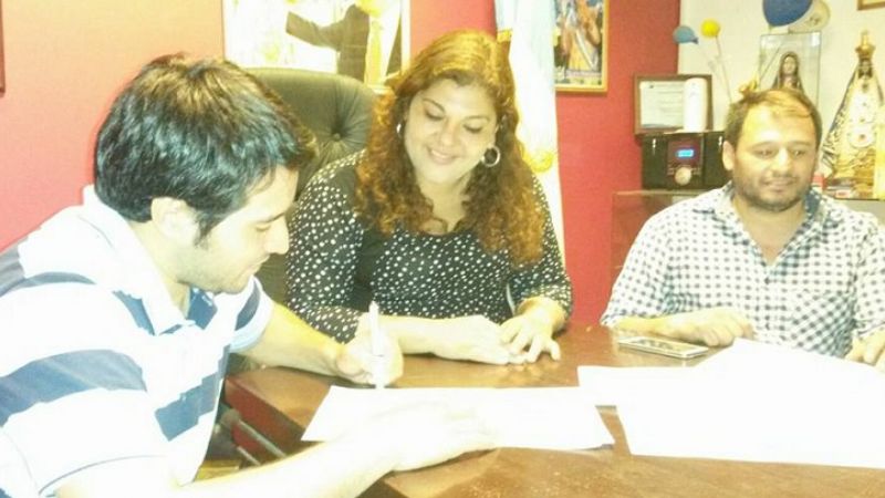 La intendenta Natalia Soria donó terreno para la cancha de Villa Dolores