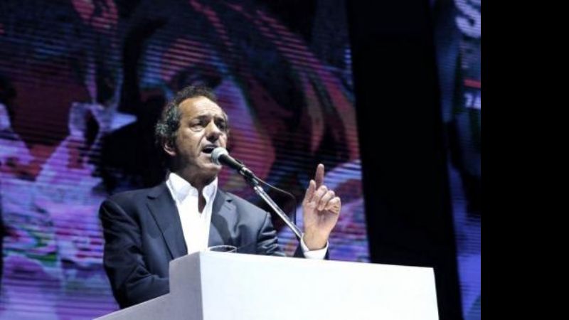 Gestionan la llegada de Scioli antes del 22