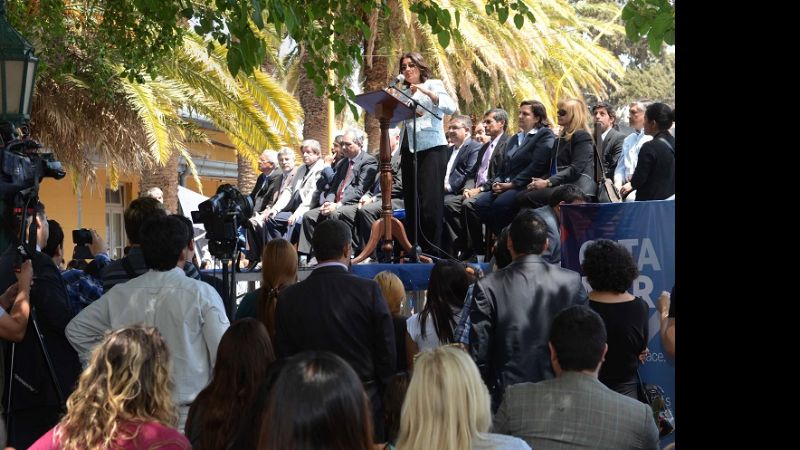 La Gobernadora inauguró pabellones nuevos y un jardín en el CAPE