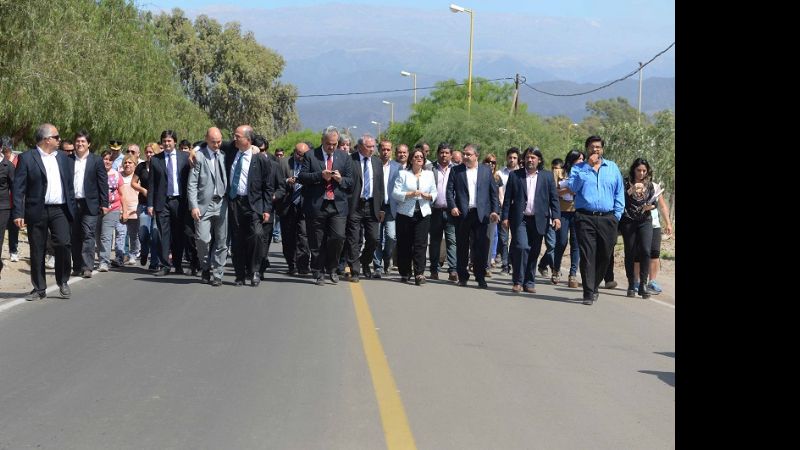La Gobernadora inauguró pabellones nuevos y un jardín en el CAPE