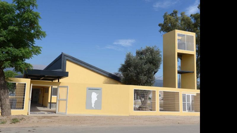 La Gobernadora inauguró pabellones nuevos y un jardín en el CAPE