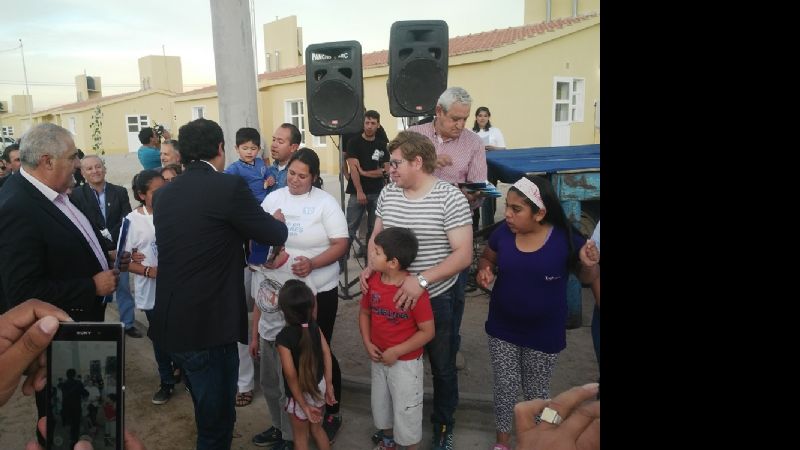 80 familias ya tienen su casa propia en Santa María