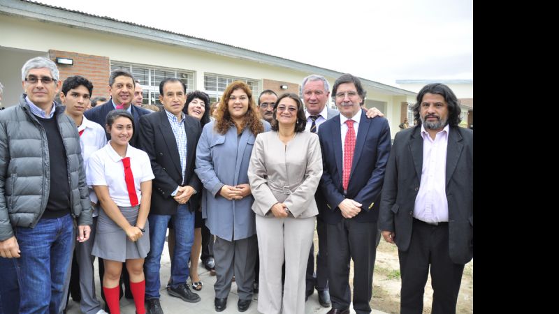 Inauguraron el edificio Escuela Secundaria N° 70 de El Bañado
