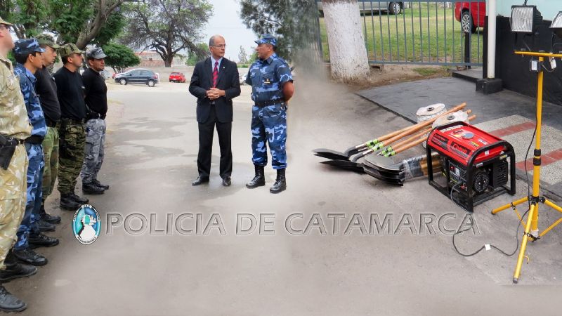 Entrega de elementos para la Policía