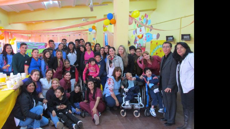 El Colegio Montessori visitó el Centro Terapéutico