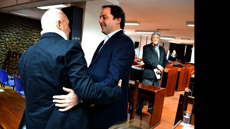 Angel "Ficha" Acosta fue reconocido en el Senado