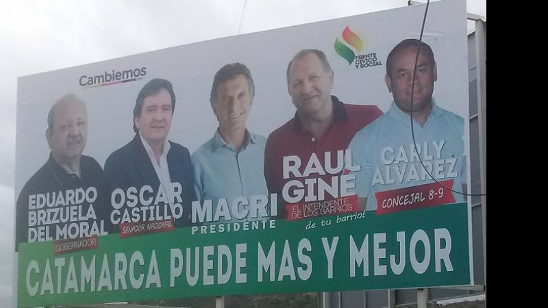 “Vino” Mauricio Macri y está con Eduardo y Oscar