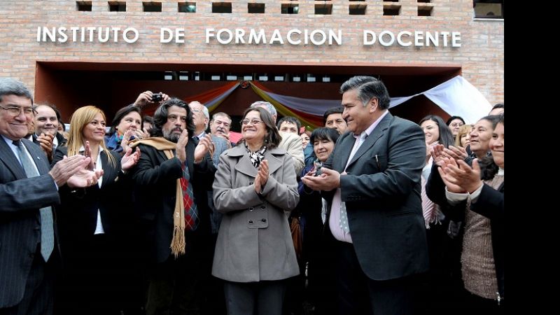 La Gobernadora inauguró el edificio del IES de Fiambalá