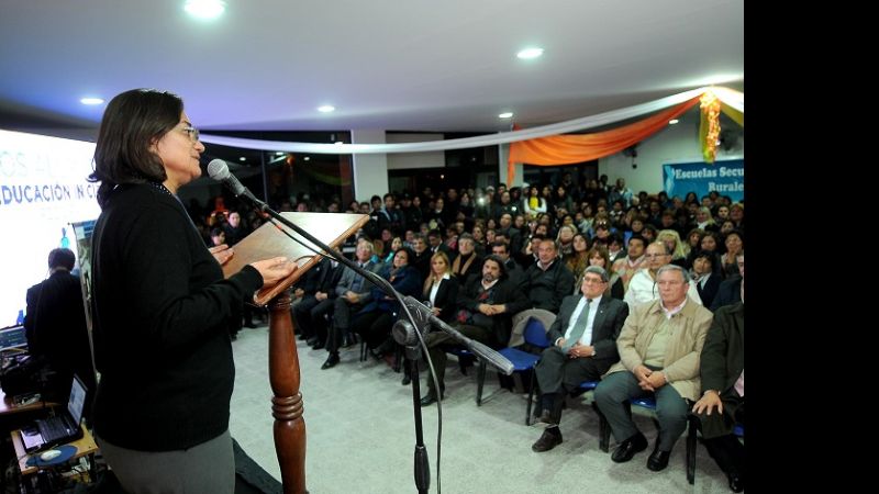 La Gobernadora inauguró el edificio del IES de Fiambalá