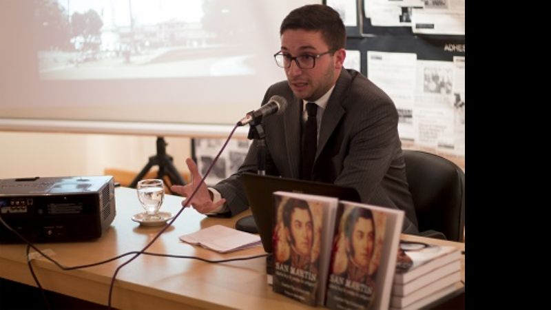 Se presentó el libro “San Martín- ¿Está la patria en peligro?"