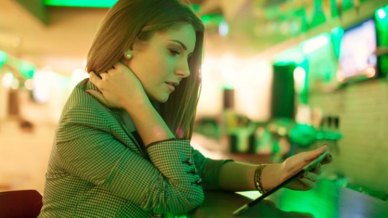 Cómo el uso de los móviles daña al cuerpo