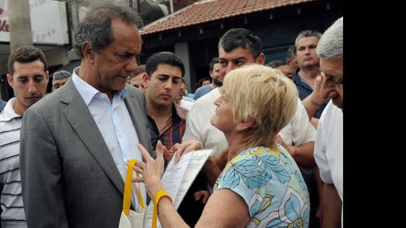 "Mi compromiso es ir por más", dijo Scioli en campaña junto a Zannini