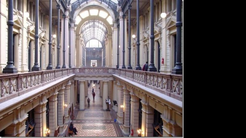 El Gobierno promulgó la ley que garantiza la gratuidad de la educación universitaria