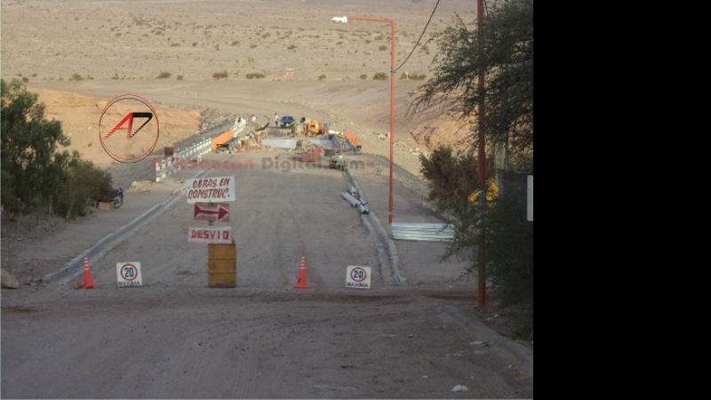 Ultiman detalles en el puente del Río Abaucán