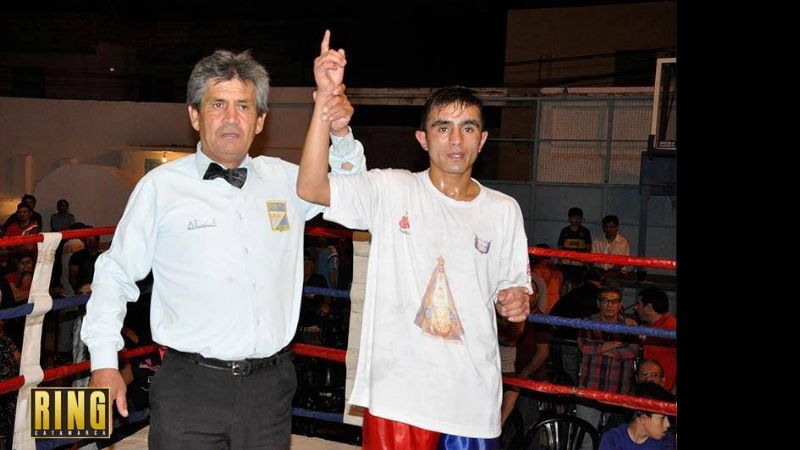 Ajustado triunfo del “Johnny” Herrera ante “el Zorrito” Córdoba