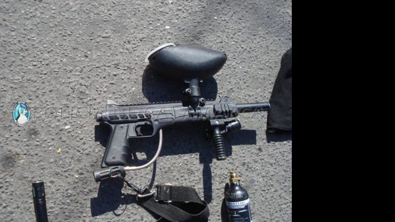Con una pistola de Paintball amenzaba a los automovilistas
