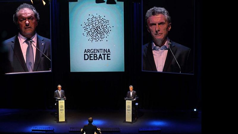 Scioli y Macri cerraron un histórico debate presidencial