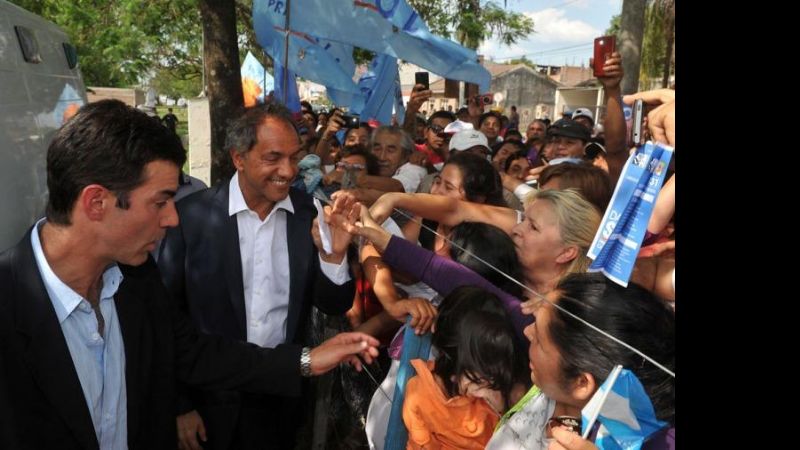 Scioli en Salta cuestionó "a quienes se acuerdan del Norte solo en campaña"
