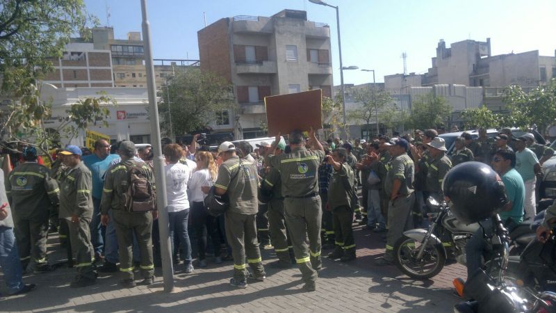 Municipales capitalinos piden acciones inmediatas contra “Alo” Barros