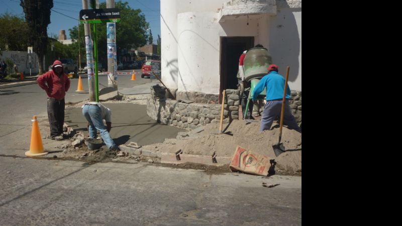 Limpieza de baldíos y mejoras en veredas