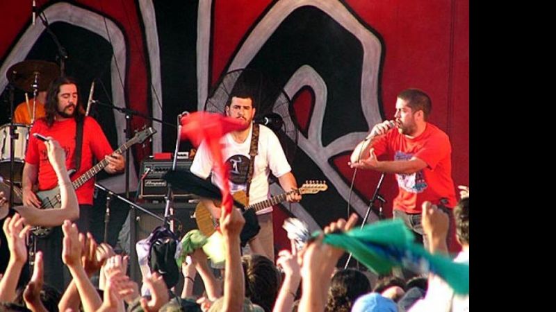 Reclaman "inmediata detención" de los ex músicos de Callejeros