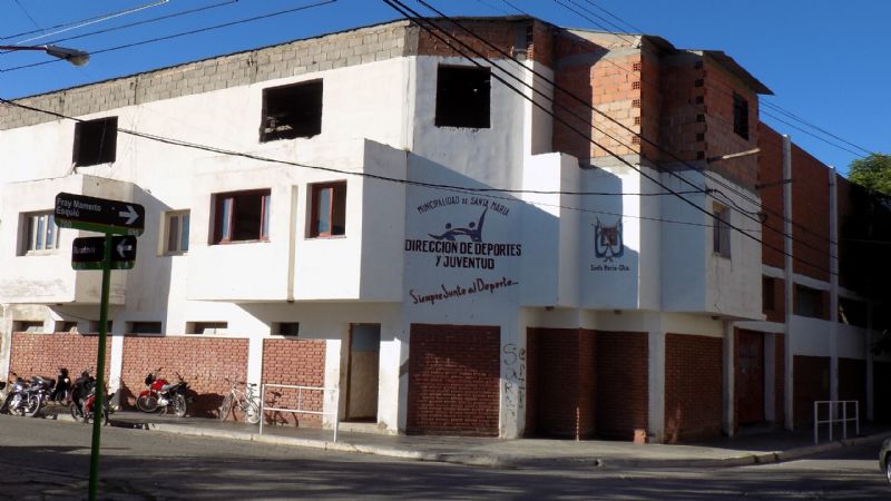 Completan obras en el gimnasio municipal