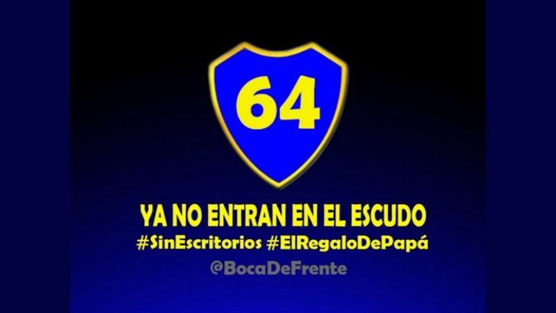 Los fanáticos de Boca festejaron con afiches “dedicados” a River
