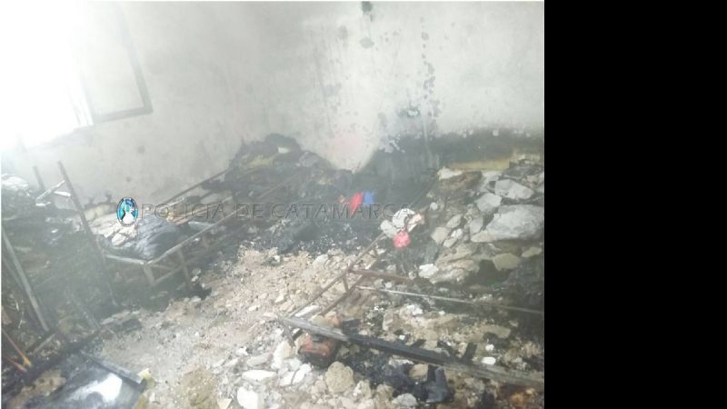 Daños totales en una vivienda tras voraz incendio