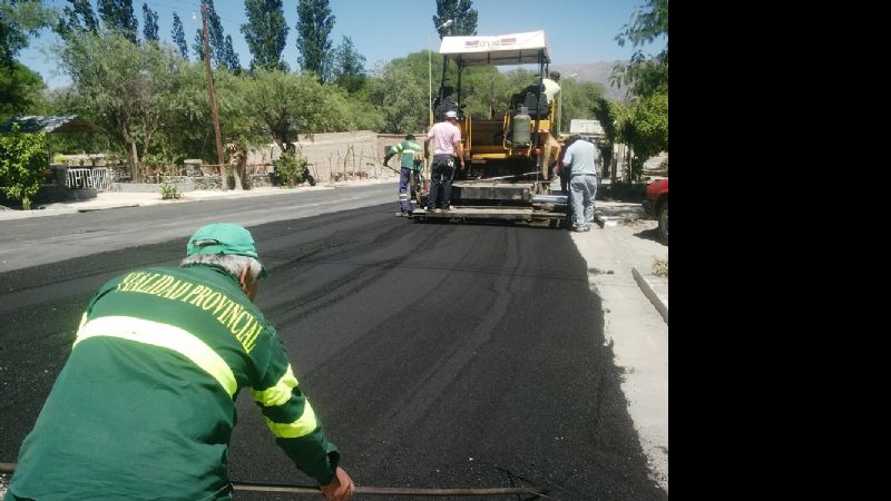 Comenzaron los trabajos de pavimentación en la calles de San José