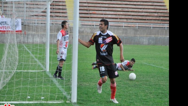 Villa Cubas juega hoy con Brown, tras la suspensión de ayer