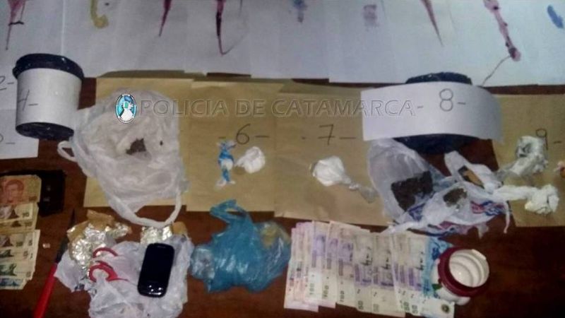 Desbaratan un punto de venta de droga en Av. Belgrano