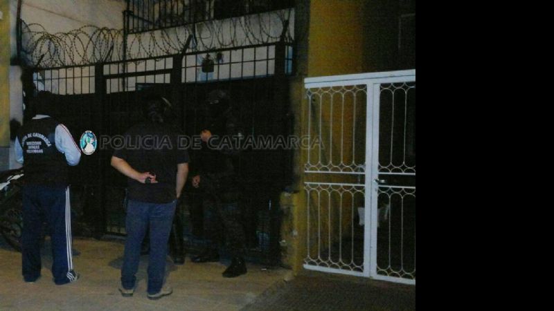 Desbaratan un punto de venta de droga en Av. Belgrano