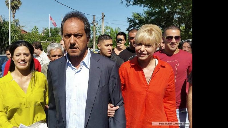 Votó Scioli: "Tengo mucha confianza desde la razón y el corazón"