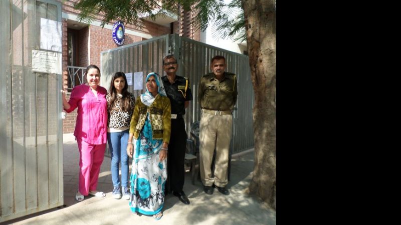 En distintas partes del mundo,  los argentinos votan en embajadas y consulados