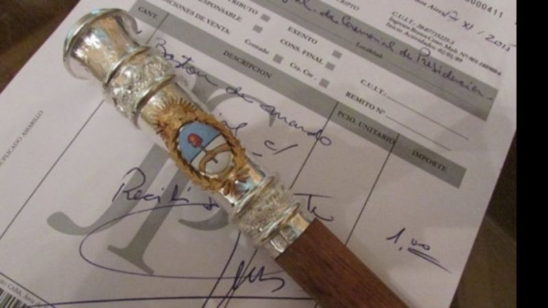 Juan Carlos Pallarols recorrió las 23 provincias argentinas para hacer el próximo bastón presidencial