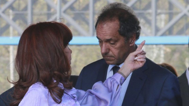 Cristina Kirchner recibe a Daniel Scioli y Carlos Zannini en Olivos