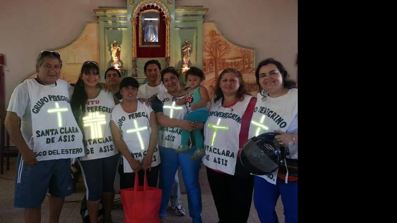 Peregrinos se preparan para marchar hacia el Valle