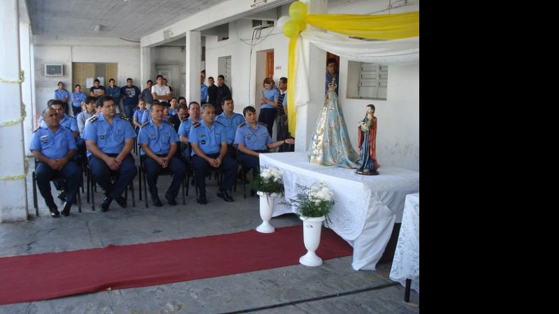 La Virgen visitó la Jefatura de Policía