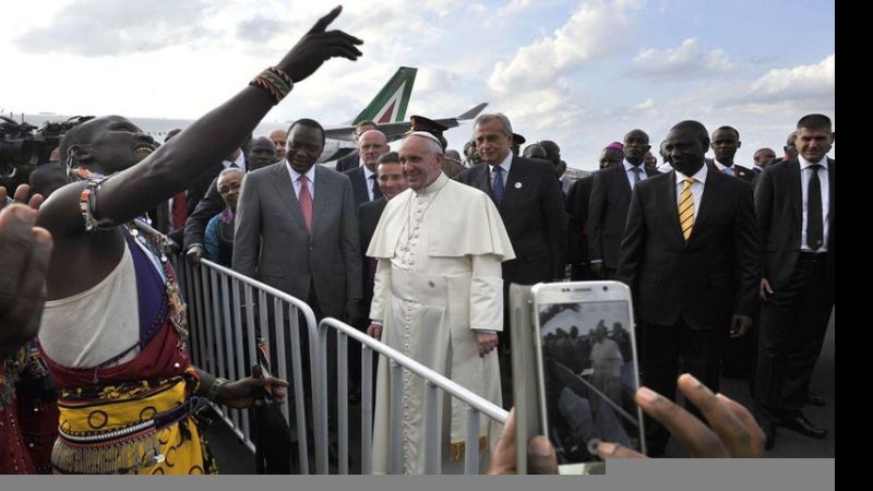 Francisco, Snowden y el gobierno colombiano-FARC, candidatos al Nobel de la Paz