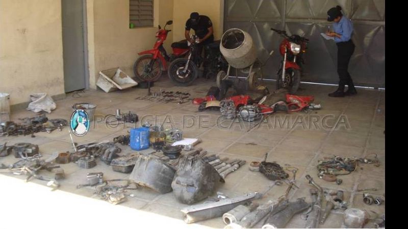 En importante operativo, secuestran motos robadas