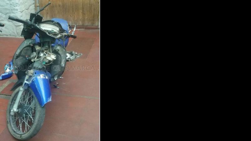 Adolescente en moto chocó contra la pared de una casa