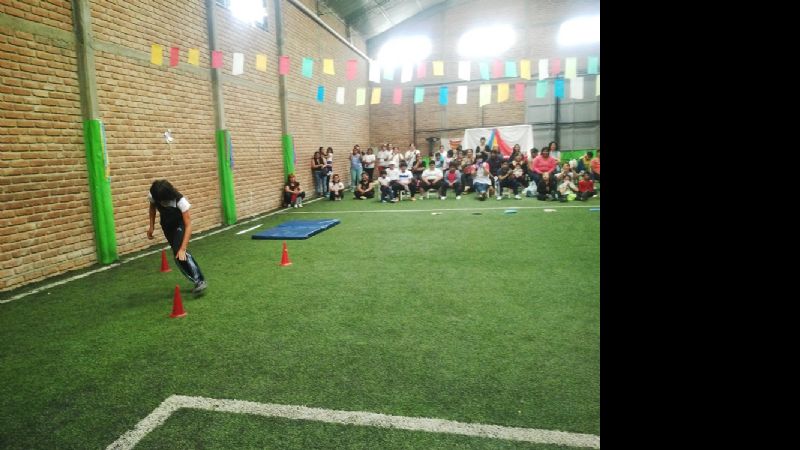 La escuela especial “Vida nueva” tuvo su muestra artística