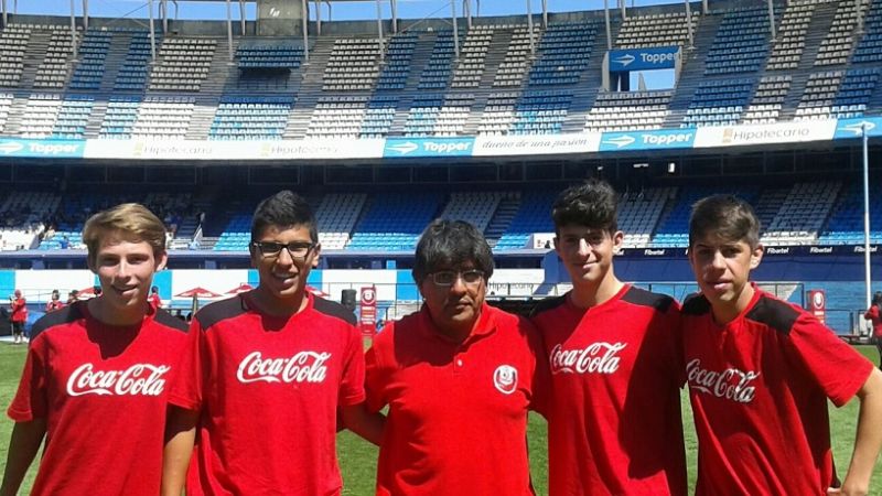 Gran experiencia de la Esc. 76 en la final de la Copa “Coca Cola”